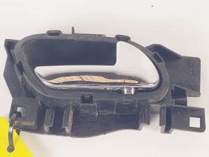 MANETA INTERIOR TRASERA DERECHA 9683446577 PEUGEOT 3008 (T84) Autodesguaces Alicante