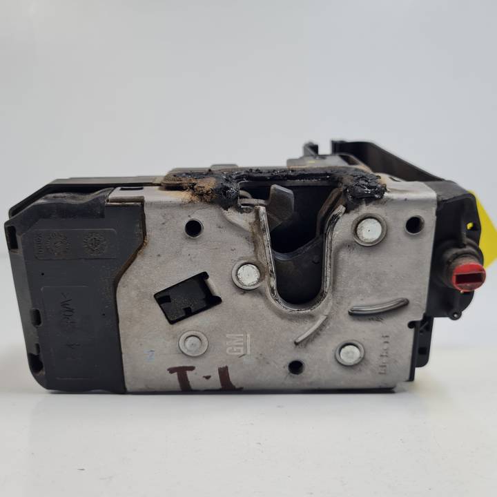 CERRADURA PUERTA TRASERA IZQUIERDA 13210738 OPEL ZAFIRA B Autodesguaces Alicante