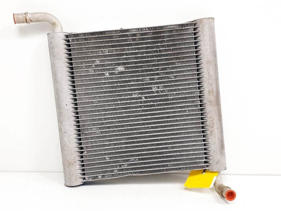 Radiateur d’eau - HK838D048AC - LAND ROVER - RANGE ROVER VELAR