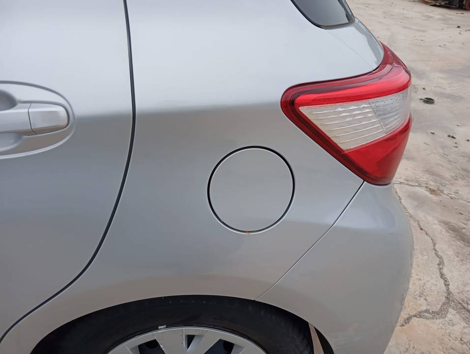 TAPA EXTERIOR COMBUSTIBLE