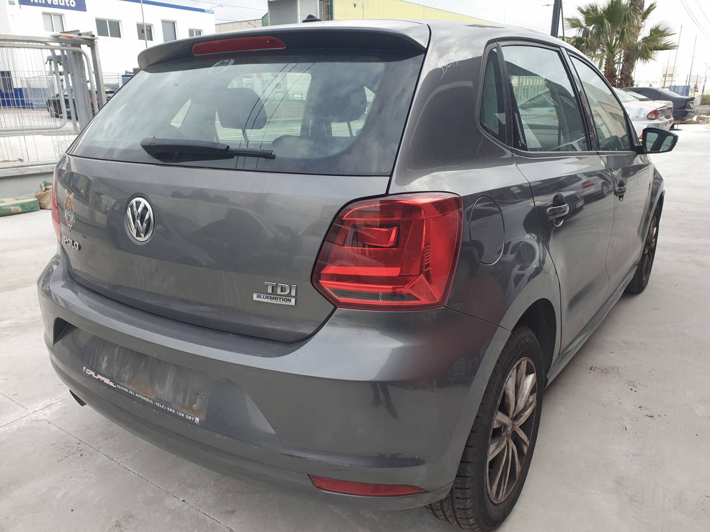 VOLKSWAGEN POLO (6C1) (2014 - 2017)