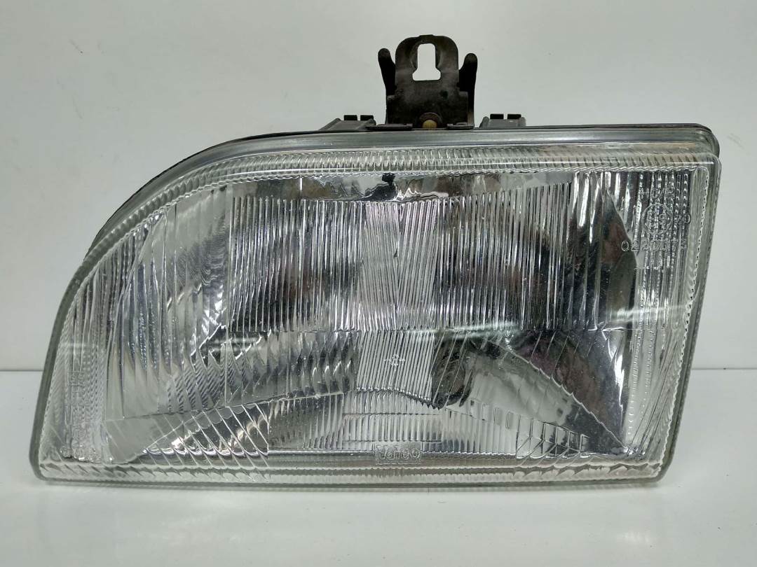 FARO IZQUIERDO - UPM60GF13 - FORD - FIESTA BERLINA