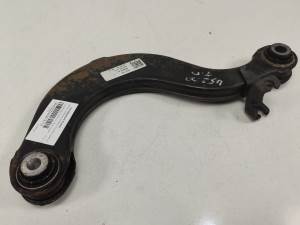 BRAZO SUSPENSION SUPERIOR TRASERO DERECHO VOLKSWAGEN SCIROCCO (138) Autodesguaces Alicante