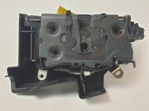 CERRADURA PUERTA DELANTERA IZQUIERDA 3M5AR21813EN FORD FOCUS C-MAX (CAP) Autodesguaces Alicante