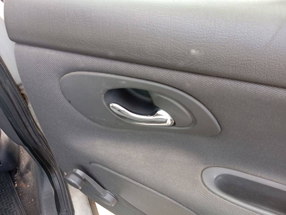 MANETA INTERIOR TRASERA DERECHA