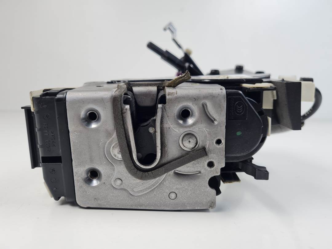 CERRADURA PUERTA TRASERA IZQUIERDA - A2047300335 - MERCEDES - CLASE C (W204) BERLINA
