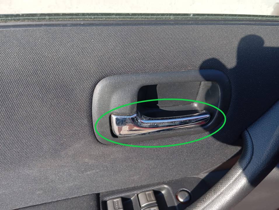 MANETA INTERIOR DELANTERA IZQUIERDA