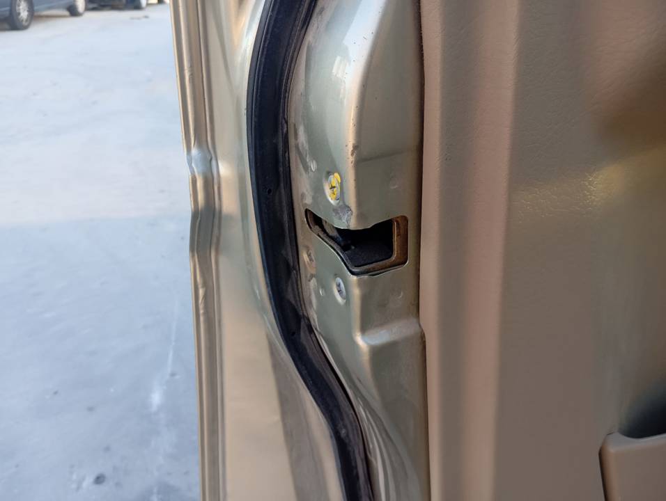 CERRADURA PUERTA DELANTERA IZQUIERDA