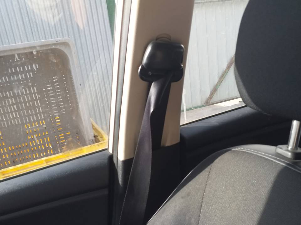 CINTURON SEGURIDAD DELANTERO DERECHO