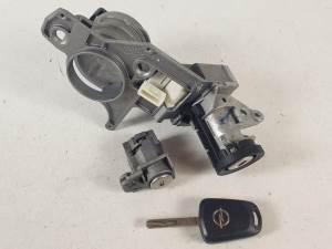 ANTIRROBO 2421430 OPEL ZAFIRA B Autodesguaces Alicante