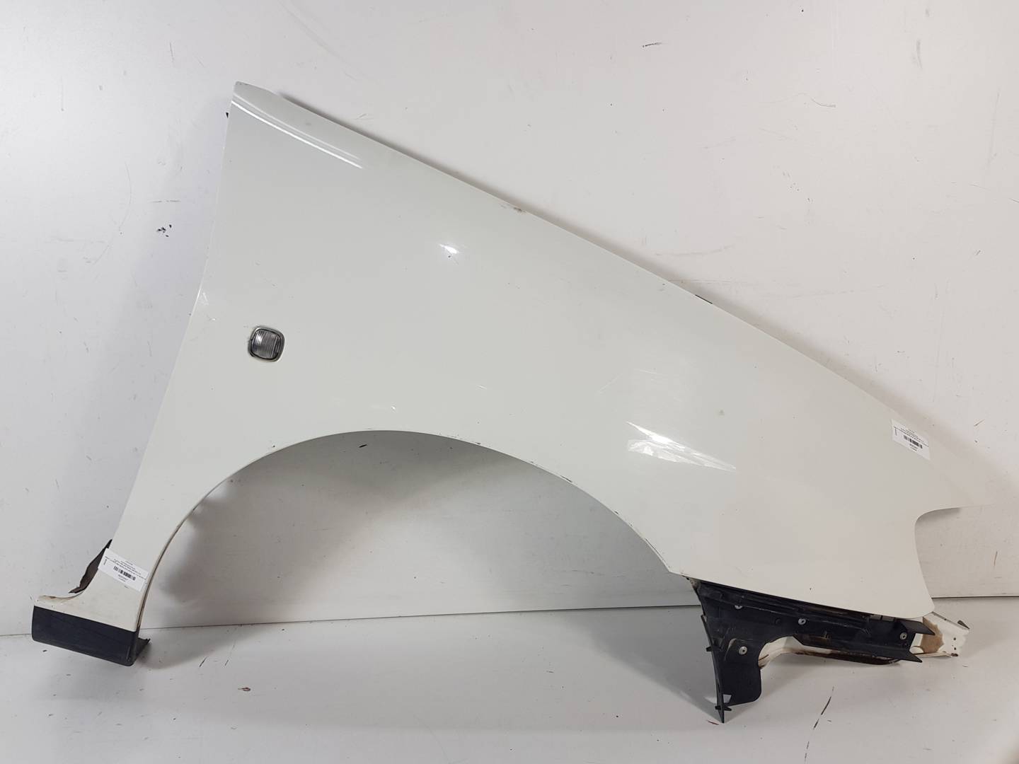 ALETA DELANTERA DERECHA - SEAT - CORDOBA BERLINA (6K2)