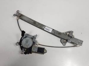 ELEVALUNAS TRASERO IZQUIERDO 827312S721 NISSAN PICK-UP (D22) Autodesguaces Alicante