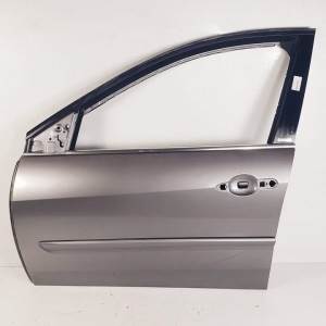 PUERTA DELANTERA IZQUIERDA RENAULT LAGUNA GRANDTOUR III Autodesguaces Alicante