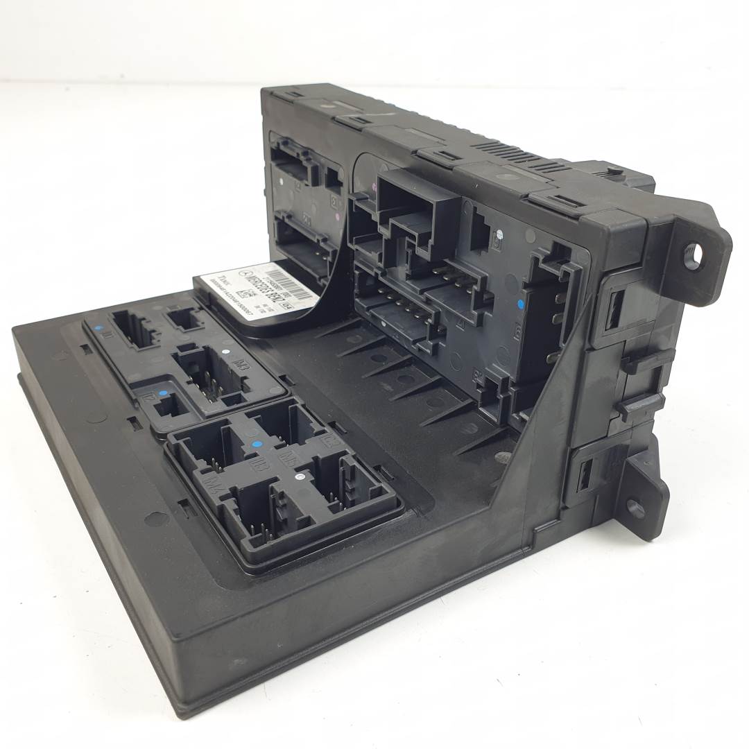 CAJA RELES / FUSIBLES - 2115453801 - MERCEDES - CLASE E (W211) FAMILIAR