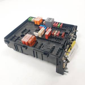 CAJA RELES / FUSIBLES 1K0937124K SEAT TOLEDO (5P2) Autodesguaces Alicante