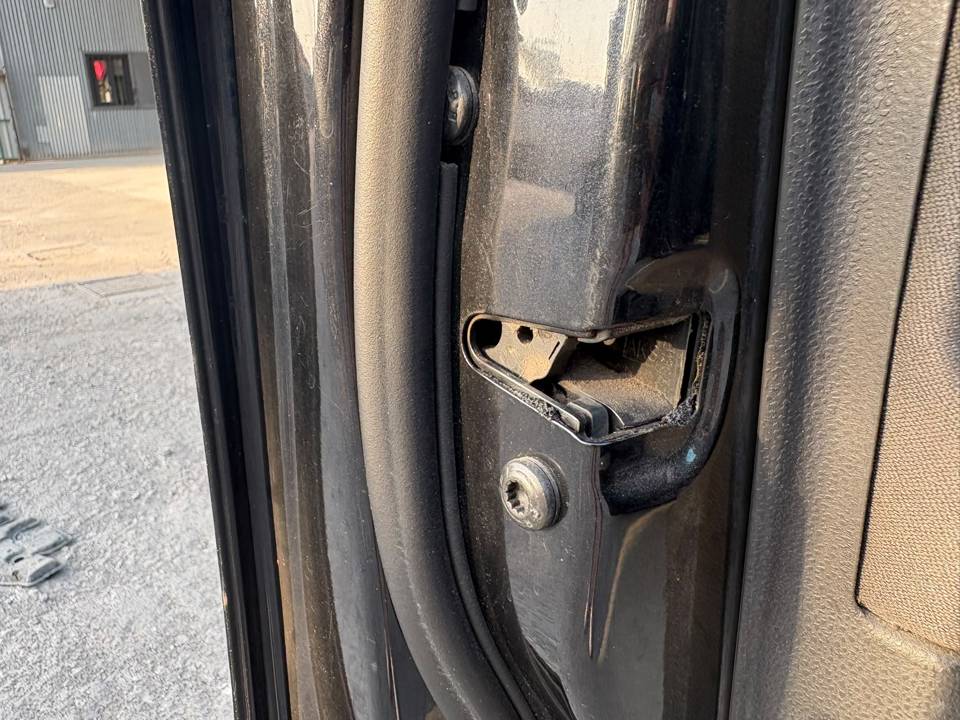 CERRADURA PUERTA DELANTERA IZQUIERDA