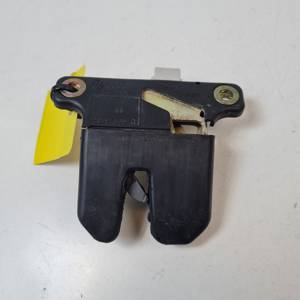 CERRADURA MALETERO / PORTON 8D5827505D SEAT TOLEDO (1M2) Autodesguaces Alicante