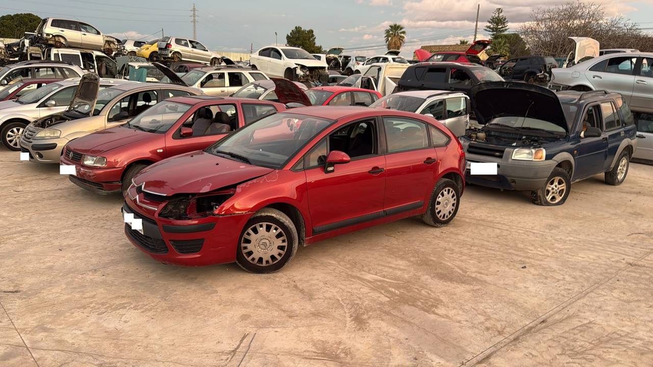 Imagen del vehículo CITROEN C4 BERLINA