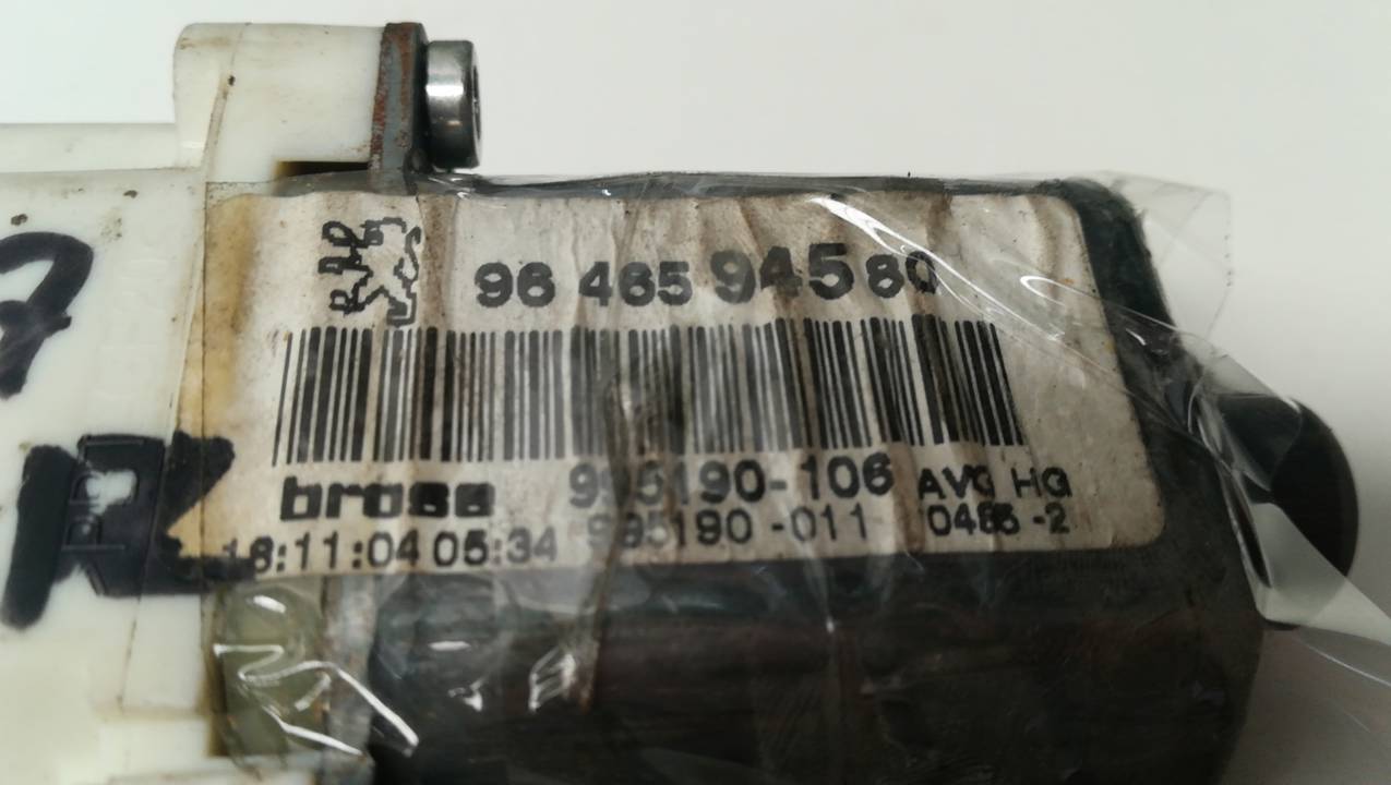 MOTOR ELEVALUNAS DELANTERO IZQUIERDO