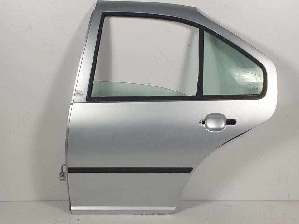 PUERTA TRASERA IZQUIERDA - VOLKSWAGEN - BORA BERLINA (1J2)
