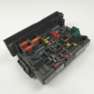 CAJA RELES / FUSIBLES 911944603 BMW SERIE 1 BERLINA (E81/E87) Autodesguaces Alicante