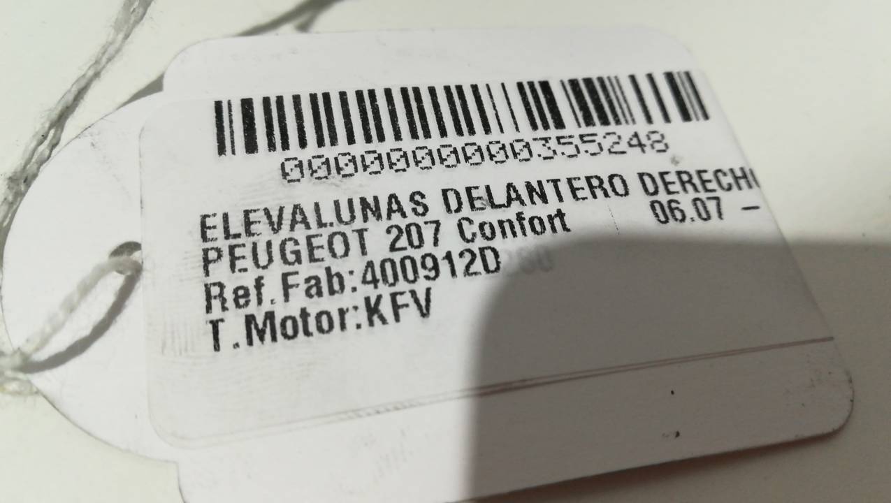 ELEVALUNAS DELANTERO DERECHO