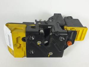 CERRADURA PUERTA TRASERA DERECHA VOLVO V70 FAMILIAR Autodesguaces Alicante