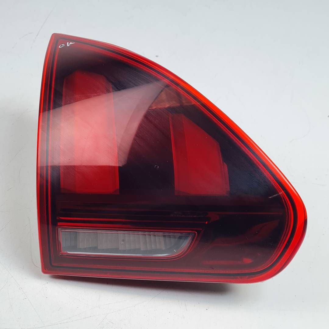 Feu intérieur arrière gauche - 9814758480 - PEUGEOT - 2008 (A94)