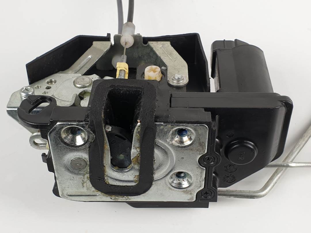 CERRADURA PUERTA DELANTERA DERECHA - HYUNDAI - I10