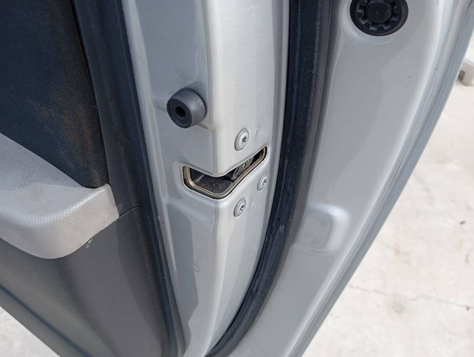 CERRADURA PUERTA DELANTERA DERECHA