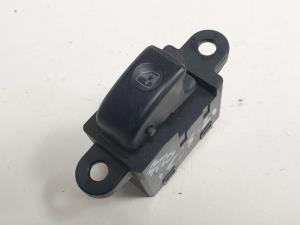 MANDO ELEVALUNAS DELANTERO DERECHO 9358006000 HYUNDAI ATOS PRIME (MX) Autodesguaces Alicante