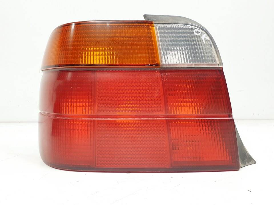 Feu arrière gauche - 8364927 - BMW - SERIE 3 COMPACTO (E36)