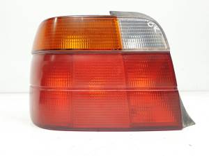 PILOTO TRASERO IZQUIERDO 8364927 BMW SERIE 3 COMPACTO (E36) Autodesguaces Alicante