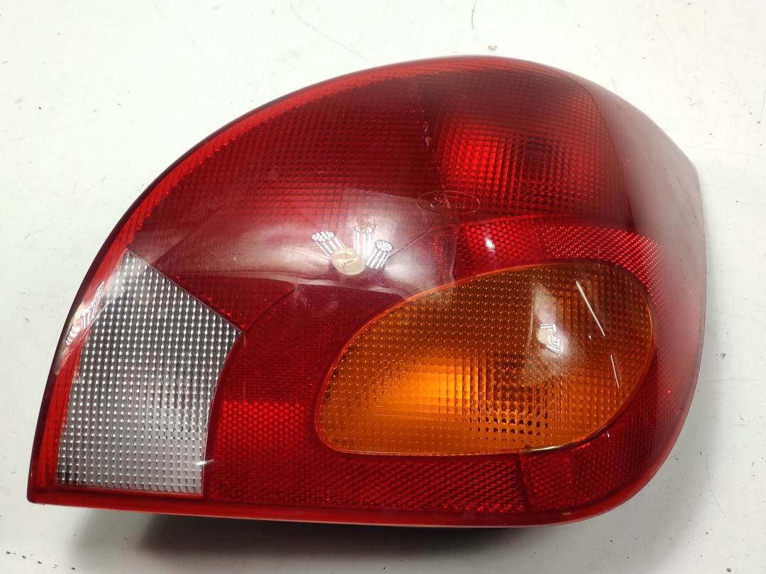 PILOTO TRASERO DERECHO - 96FG13N004 - FORD - FIESTA BERLINA (DX)