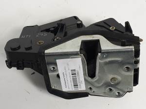 CERRADURA PUERTA TRASERA IZQUIERDA BMW SERIE 3 BERLINA (E46) Autodesguaces Alicante