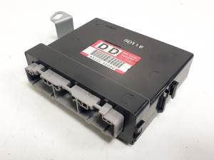 MODULO ELECTRONICO 8922430040 LEXUS GS300 (JZS160) Autodesguaces Alicante