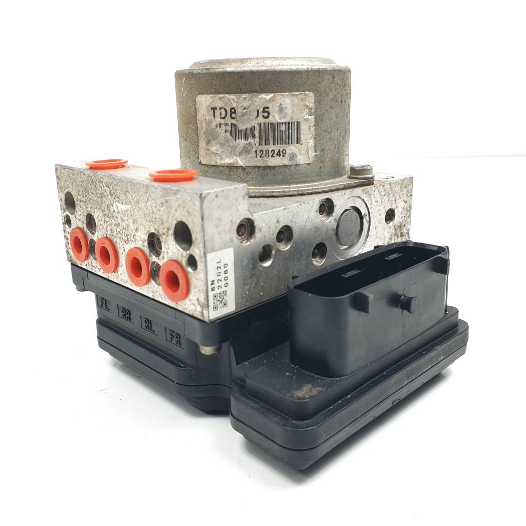 ABS - 476601KK0B - NISSAN - JUKE (F15)