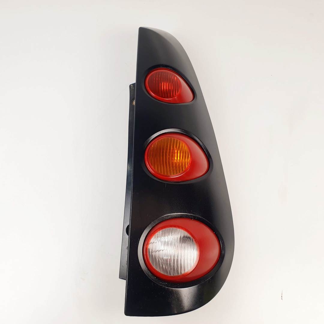 PILOTO TRASERO DERECHO - A4548200064 - SMART - FORFOUR (W454)