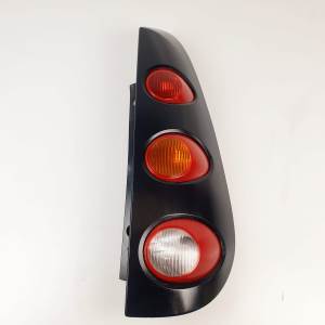 PILOTO TRASERO DERECHO A4548200064 SMART FORFOUR (W454) Autodesguaces Alicante