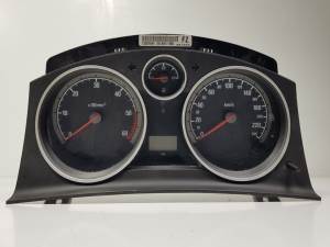 CUADRO INSTRUMENTOS 13267544 OPEL ZAFIRA B Autodesguaces Alicante