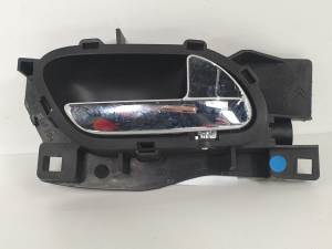 MANETA INTERIOR TRASERA DERECHA PEUGEOT 407 Autodesguaces Alicante