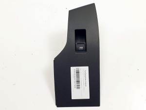 MANDO ELEVALUNAS TRASERO DERECHO 5G0959855P SEAT ARONA Autodesguaces Alicante