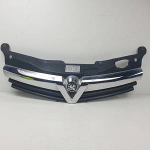 REJILLA DELANTERA 95663707 OPEL ASTRA GTC Autodesguaces Alicante