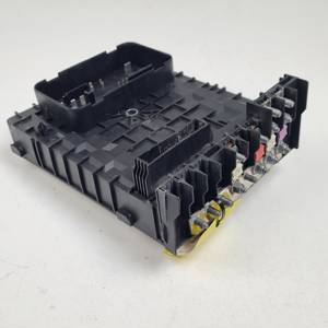CAJA RELES / FUSIBLES 1K0937125A VOLKSWAGEN GOLF V VARIANT (1K5) Autodesguaces Alicante