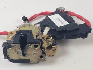 CERRADURA PUERTA DELANTERA IZQUIERDA TOYOTA RAV 4 (A2) Autodesguaces Alicante