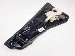 ELEVALUNAS TRASERO DERECHO 4H2227000AB LAND ROVER RANGE ROVER SPORT (L320) Autodesguaces Alicante