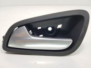 MANETA INTERIOR TRASERA IZQUIERDA CJ54R266B35BBW FORD KUGA (CBS) Autodesguaces Alicante