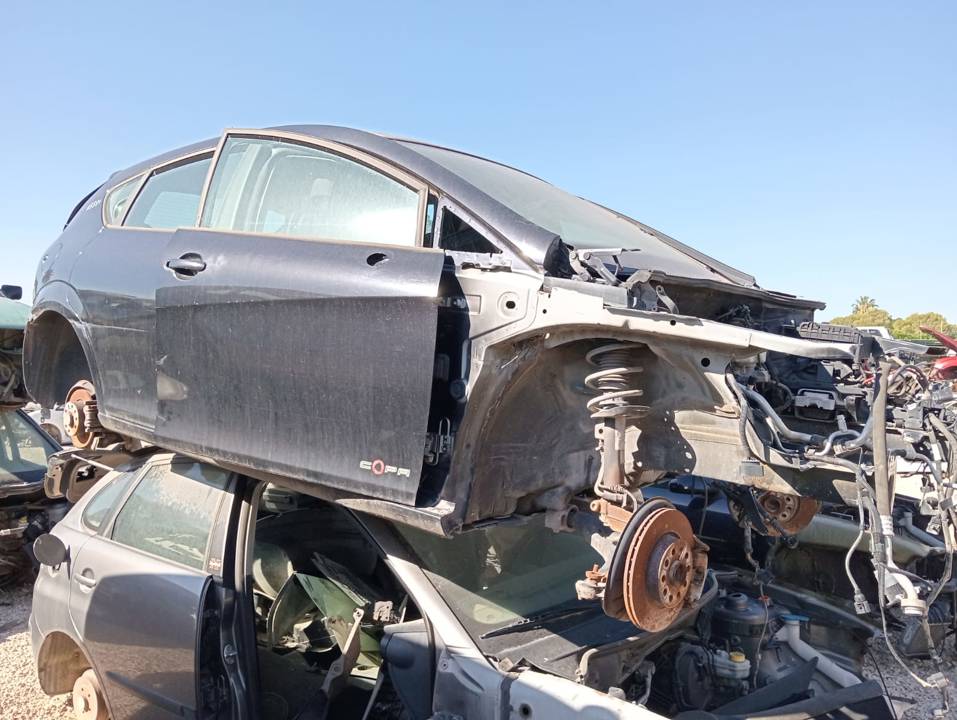 TAPA EXTERIOR COMBUSTIBLE
