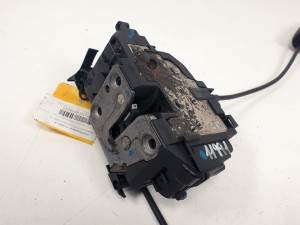 CERRADURA PUERTA TRASERA DERECHA 825020002RA RENAULT MEGANE III BERLINA 5P Autodesguaces Alicante
