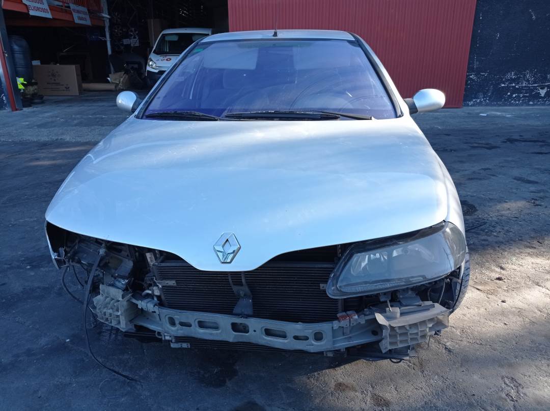 RENAULT LAGUNA (B56) (1998 - 2001)